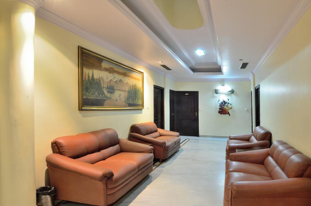 אמריצר Hotel Roopa International מראה חיצוני תמונה